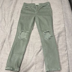 NWOT-Free People Distressed Busted Knee Jeans- Never Worn